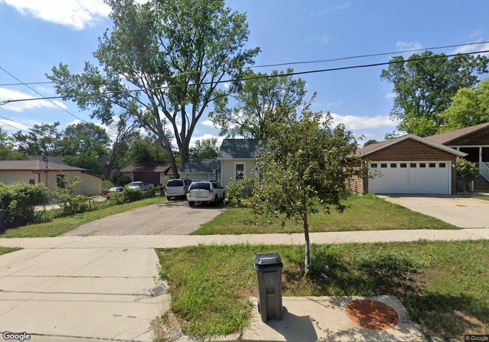 2130 18th St SW, Cedar Rapids, IA 52404 - photo 1