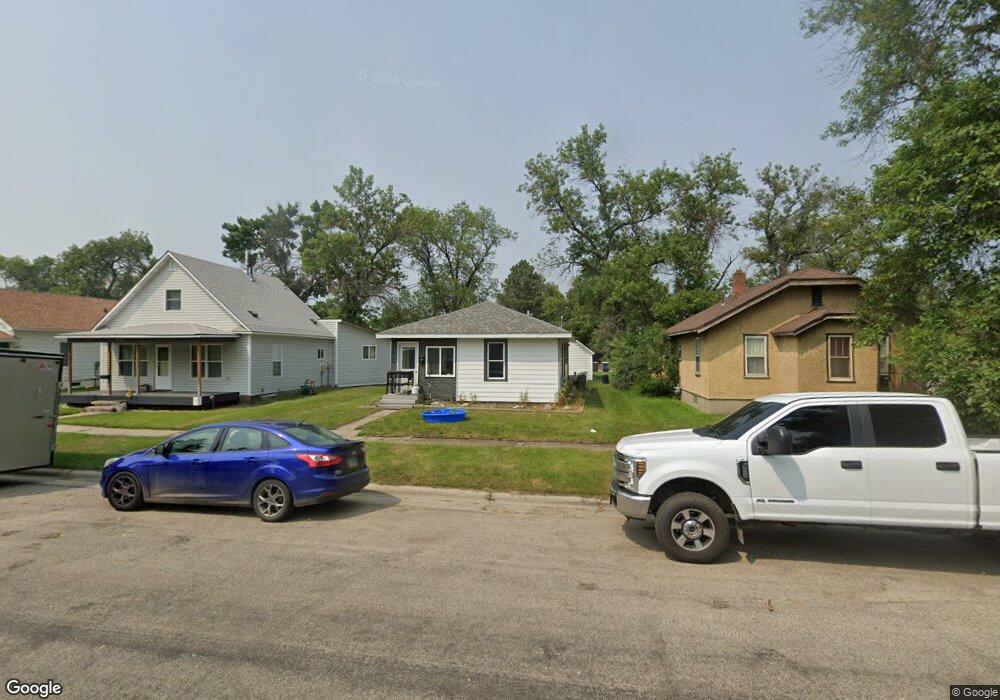 613 4th St SE, Jamestown, ND 58401 - photo 1