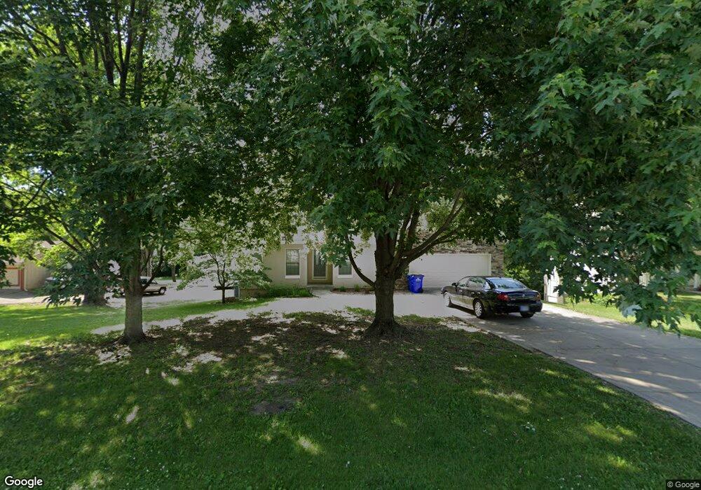 13701 Midland Dr, Shawnee, KS 66216 - photo 1