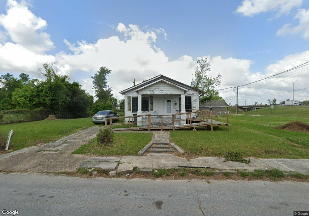 308 Hodges St, Lake Charles, LA 70601 - photo 1