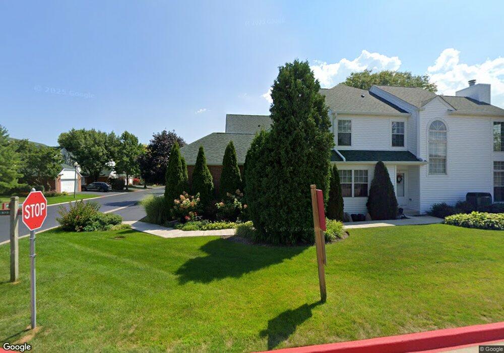 106 Pembroke Cir unit 2-6, Lake Bluff, IL 60044 - photo 1