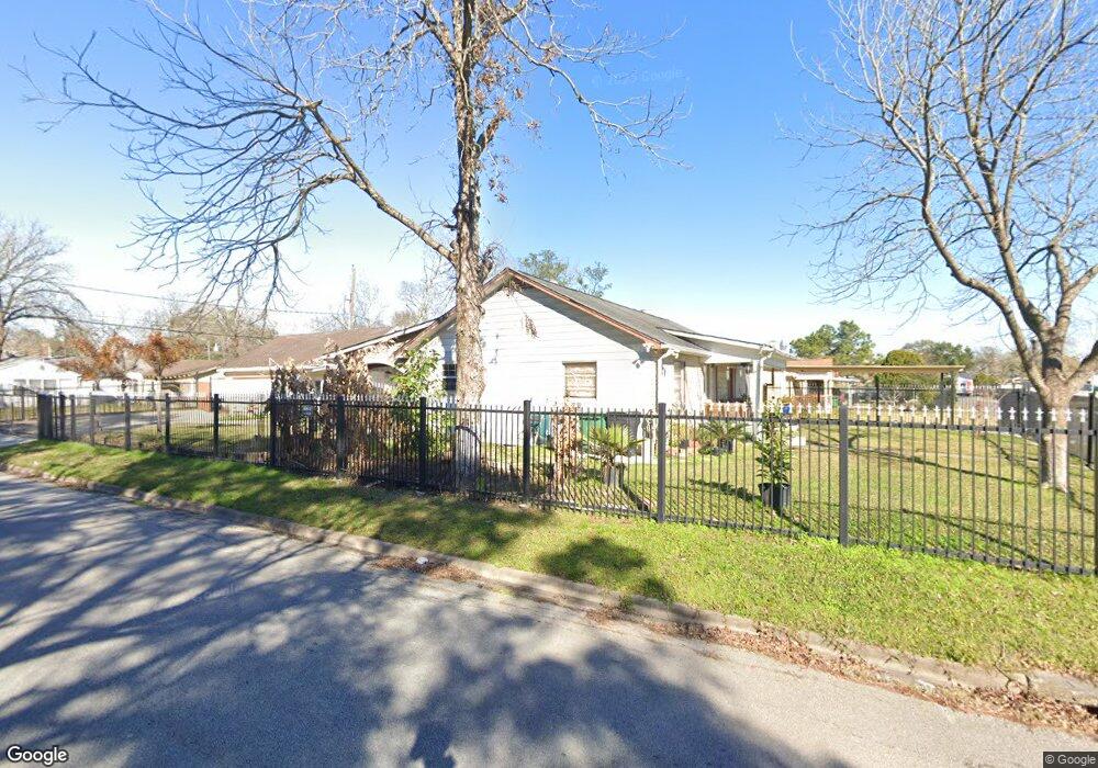 7103 Kinney St, Houston, TX 77087 - photo 1