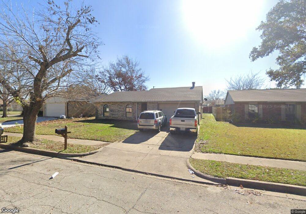 7452 Tunbridge Dr, North Richland Hills, TX 76182 - photo 1