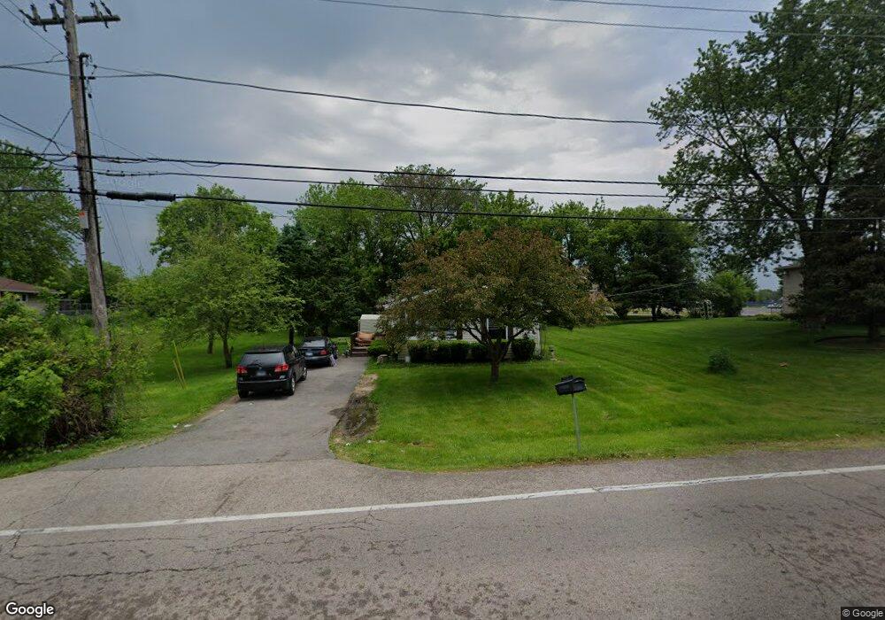 146 Kings Rd, Carpentersville, IL 60110 - photo 1