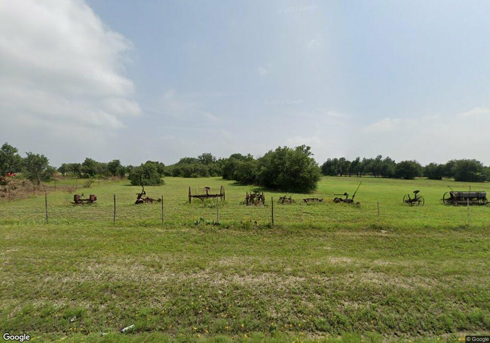 561 Carter Rd, Springtown, TX 76082 - photo 1