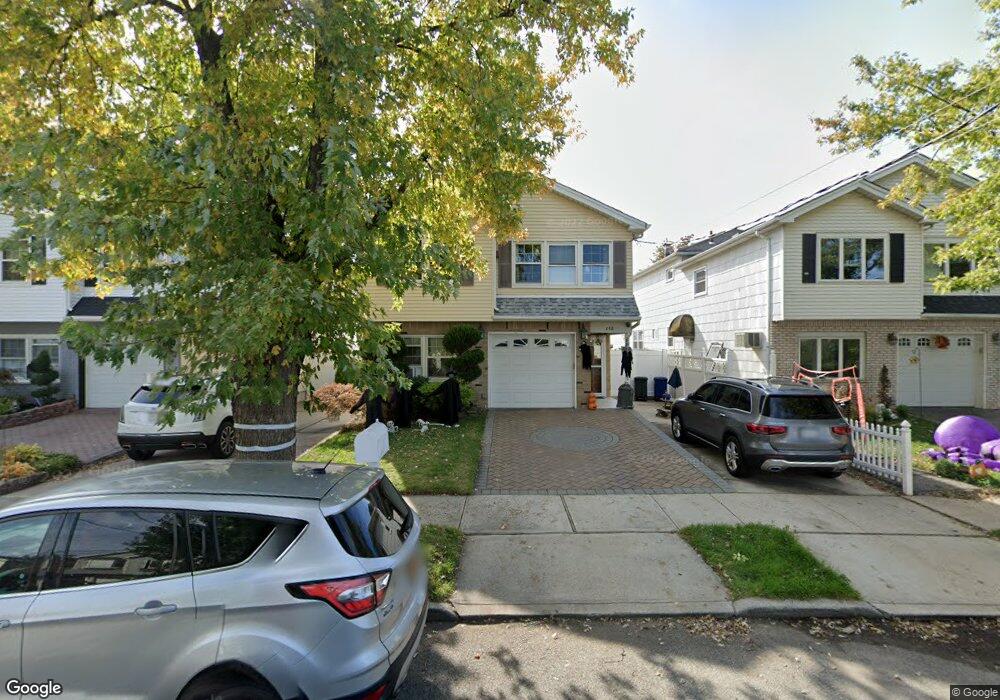 158 Charleston Ave, Staten Island, NY 10309 - photo 1