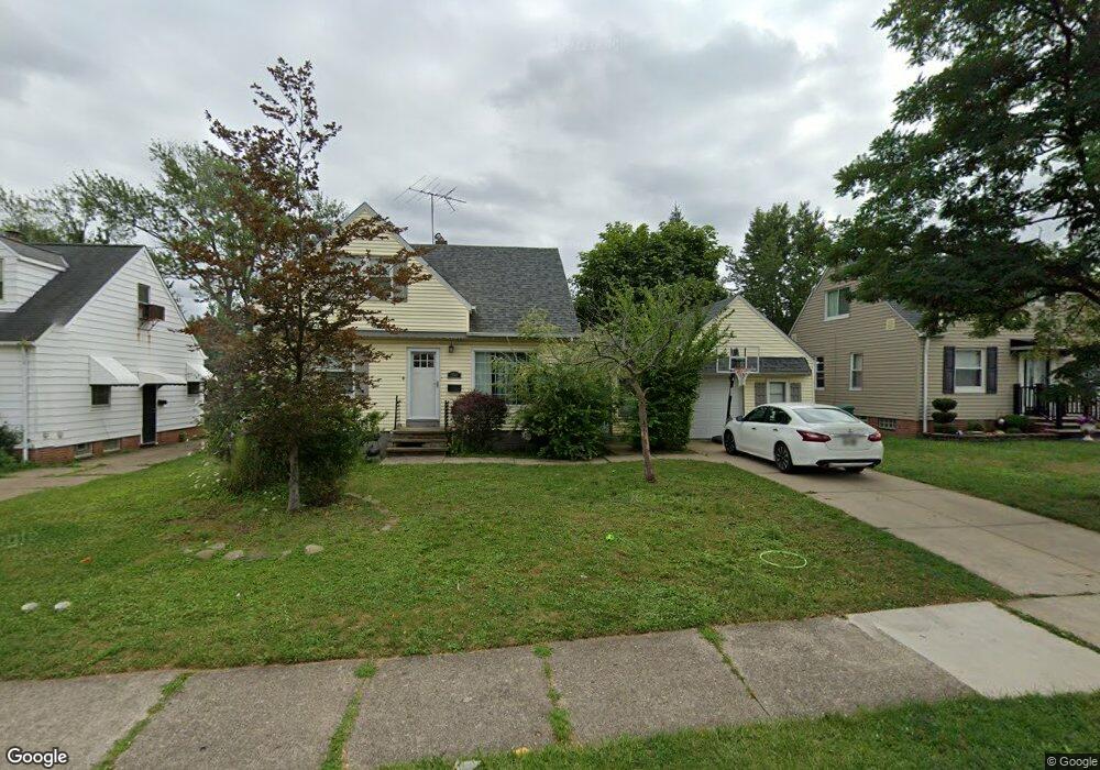 20904 Franklin Rd, Maple Heights, OH 44137 - photo 1