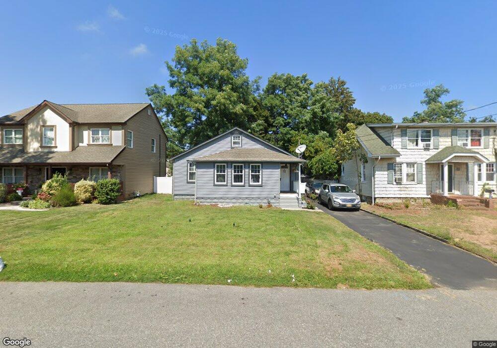 95 Garden St, Copiague, NY 11726 - photo 1