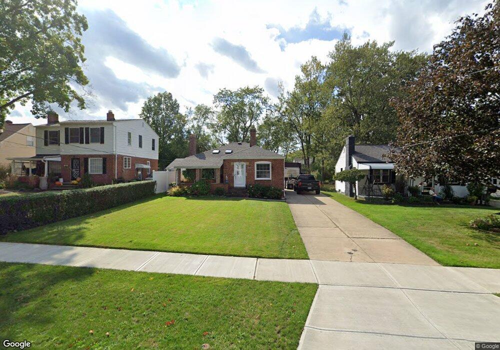 1828 Maple St, Wickliffe, OH 44092 - photo 1