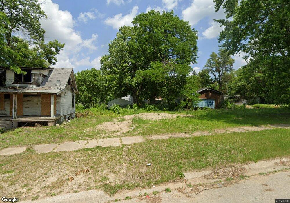 1917 Utah Ave, Flint, MI 48506 - photo 1