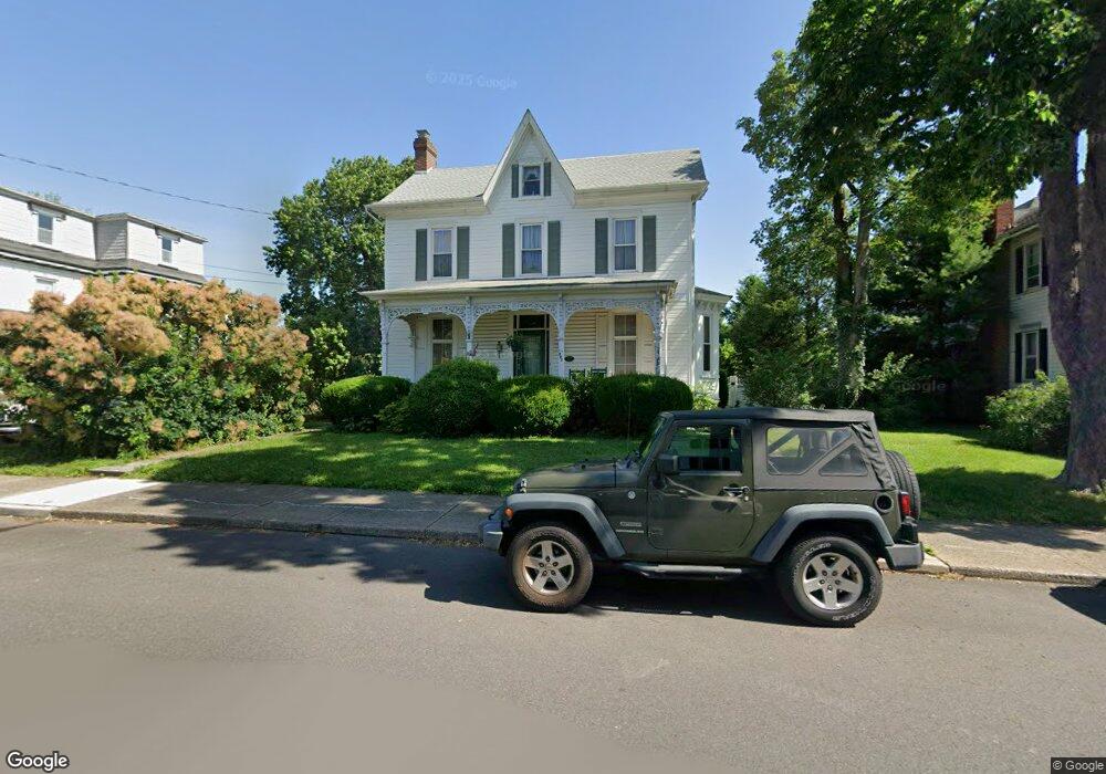 207 Juniper St, Quakertown, PA 18951 - photo 1