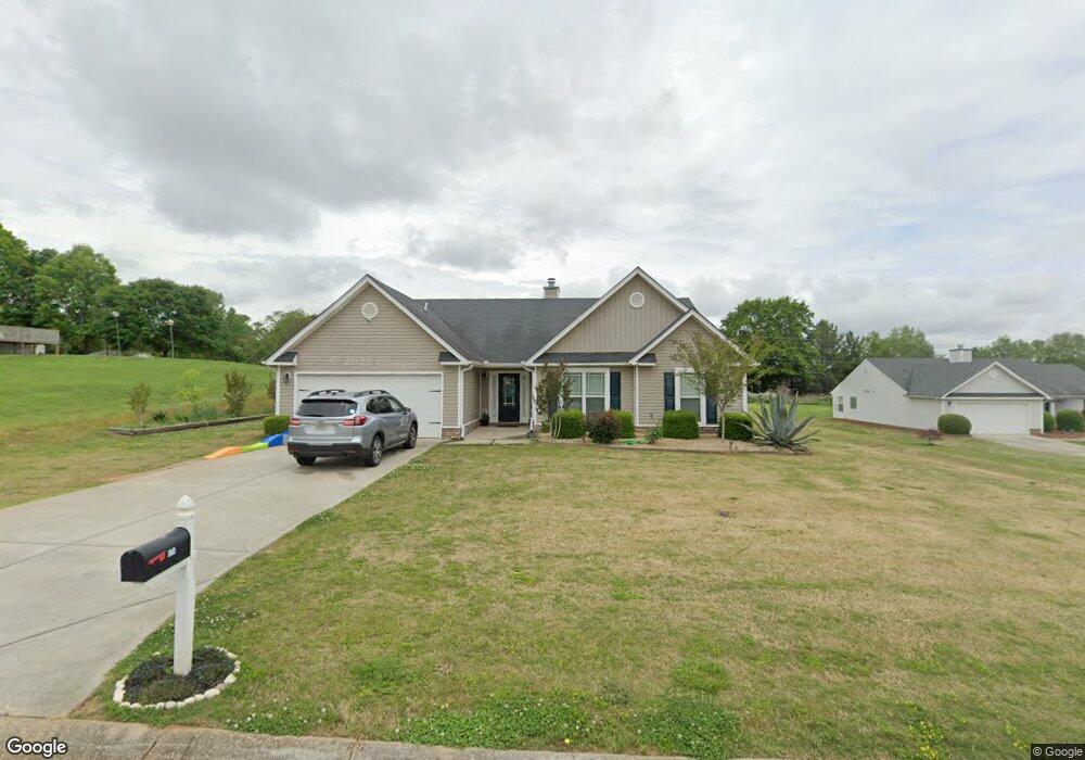 574 Morgans Ridge Ct, Winder, GA 30680 - photo 1