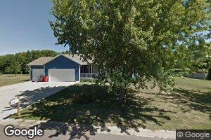 212 N Kemper St, Viborg, SD 57070