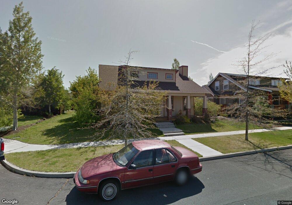 2304 NE Acorn Ct, Bend, OR 97701 - photo 1