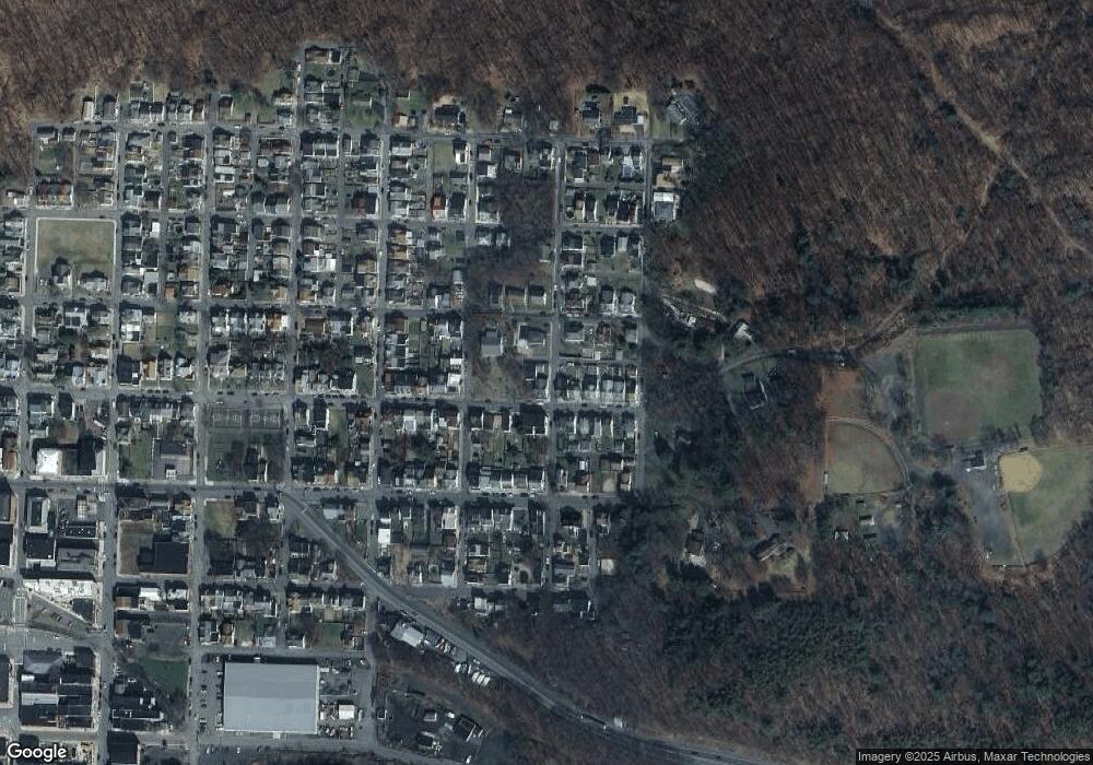 927 E Dewart St, Shamokin, PA 17872 - photo 1