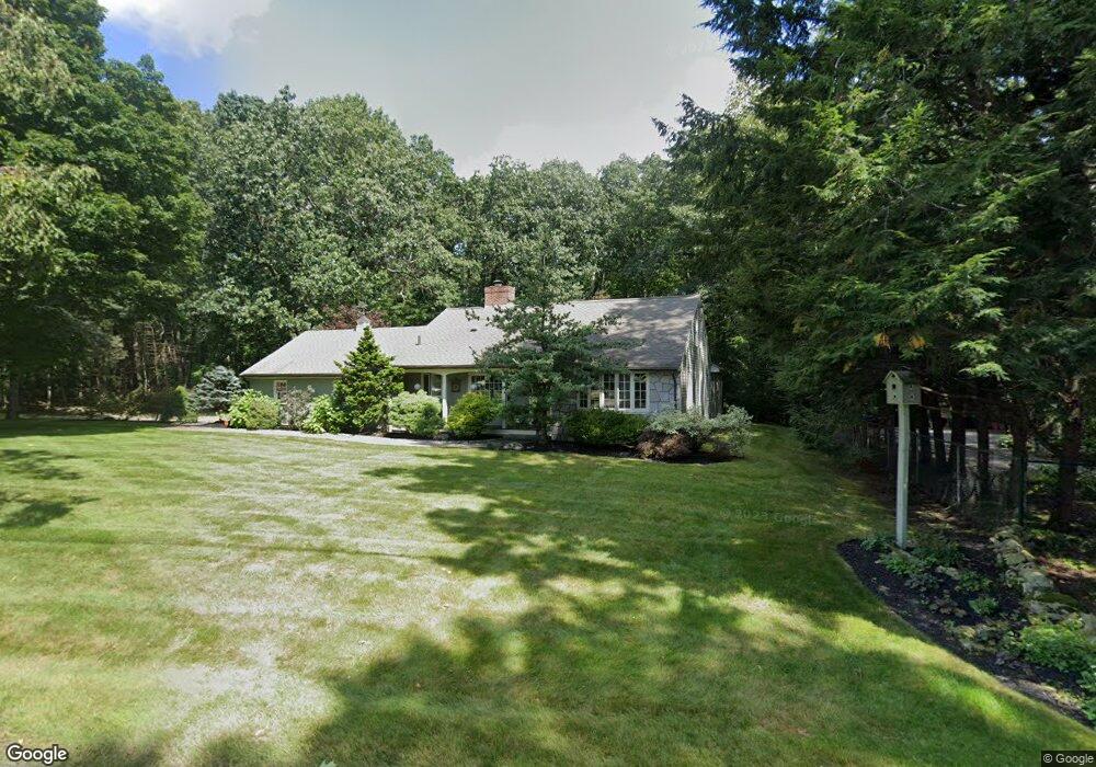 10 Shakespeare Rd, Nashua, NH 03062 - photo 1