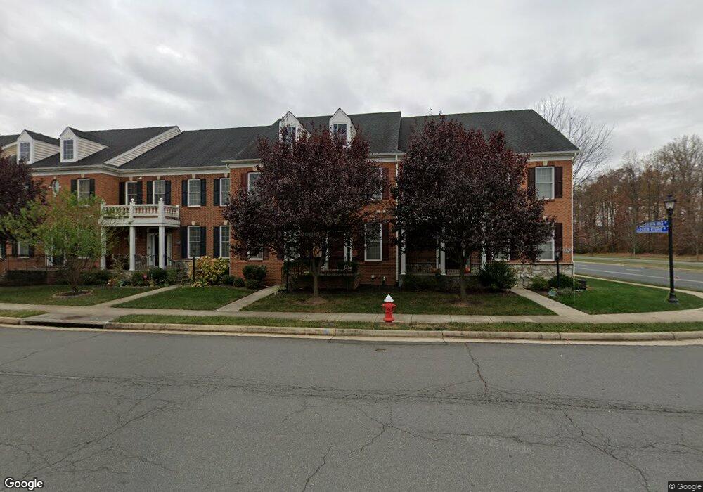 43147 Loudoun Reserve Dr, Ashburn, VA 20148 - photo 1