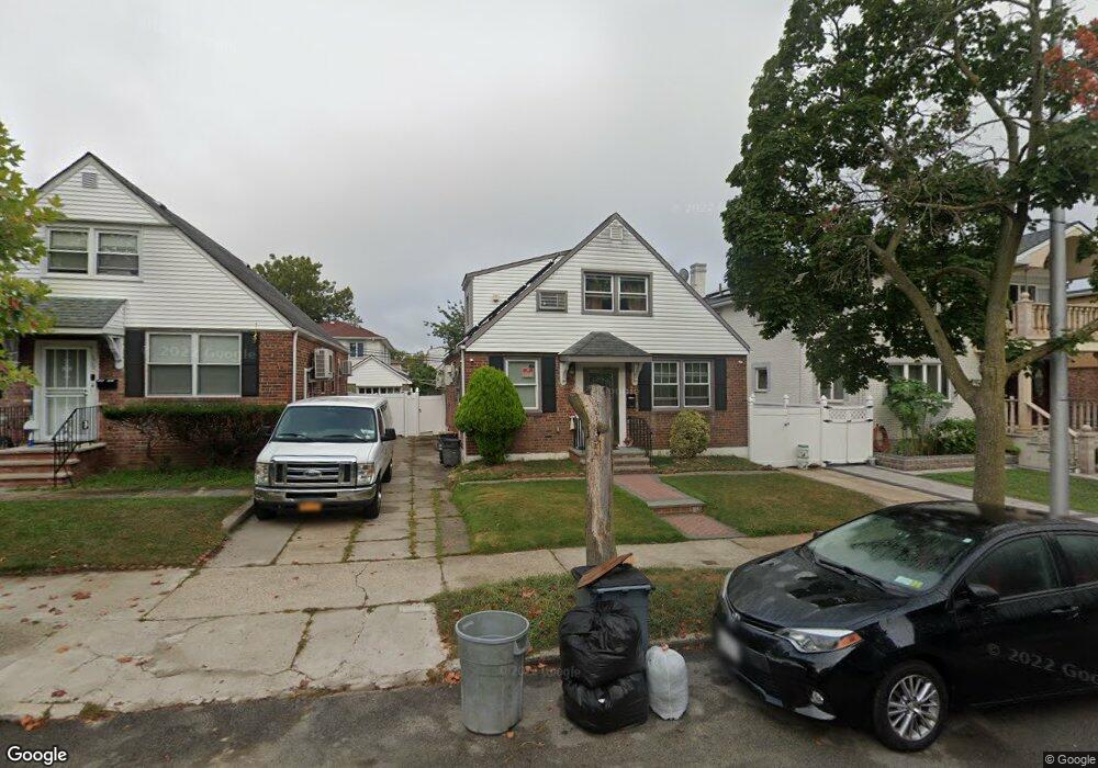 5028 190th St, Fresh Meadows, NY 11365 - photo 1