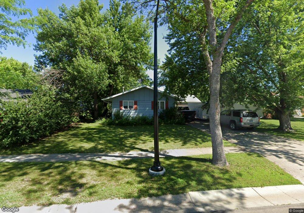 3109 Edgewood Dr N, Fargo, ND 58102 - photo 1