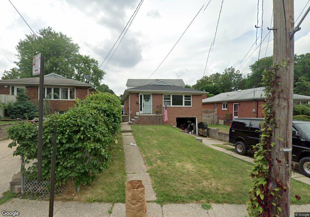 180 Raymond Place, Staten Island, NY 10310 - photo 1