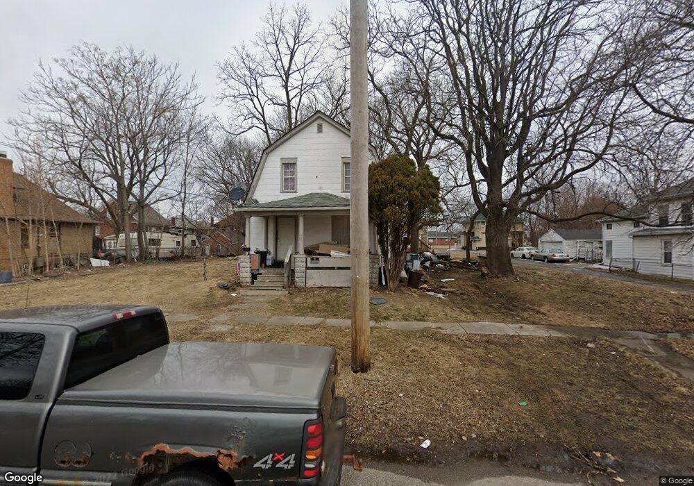 1017 Oak St, Flint, MI 48503 - photo 1