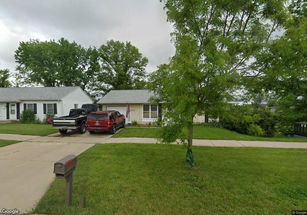 2720 33rd Ave SW, Cedar Rapids, IA 52404 - photo 1