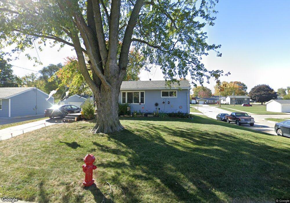 907 E 12th Street Place N, Newton, IA 50208 - photo 1