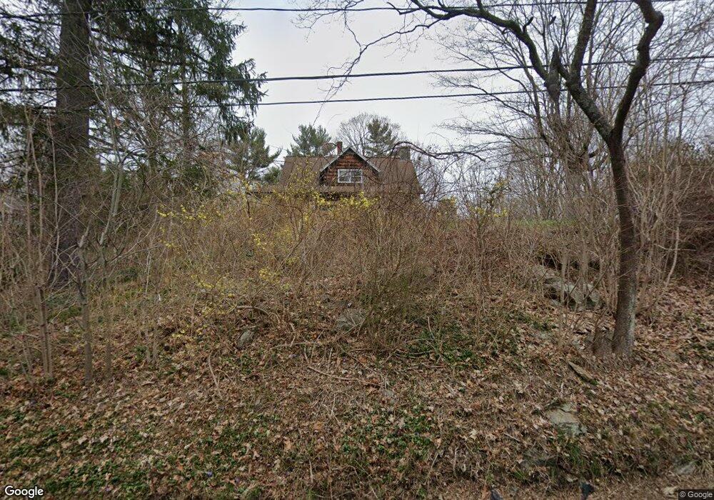 104 Pinetree Rd, Redding, CT 06896 - photo 1