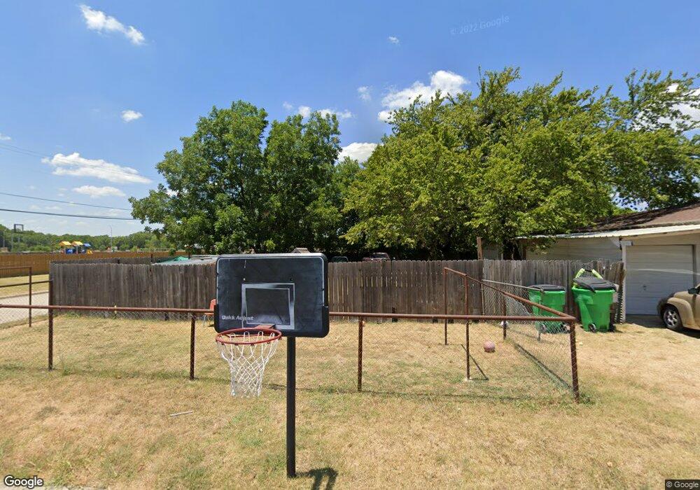 601 Buck St, Gainesville, TX 76240 - photo 1