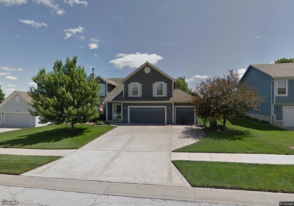 5835 Meadow Sweet Ln, Shawnee, KS 66226 - photo 1