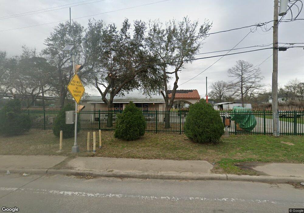 1729 E Crosstimbers St, Houston, TX 77093 - photo 1
