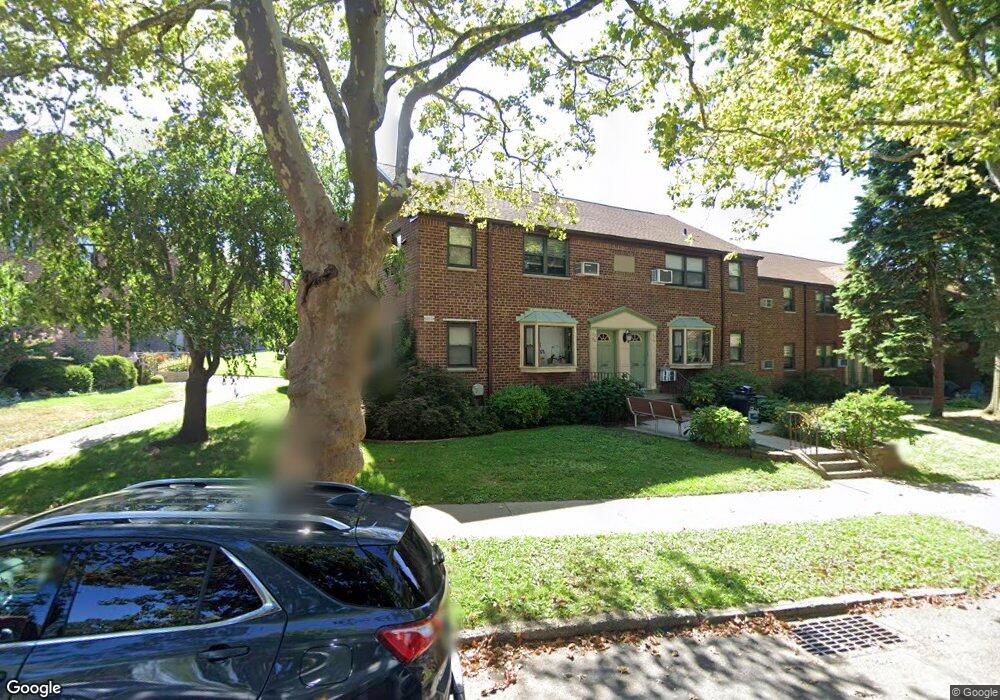 5726 246th Crescent unit E-1, Little Neck, NY 11362 - photo 1