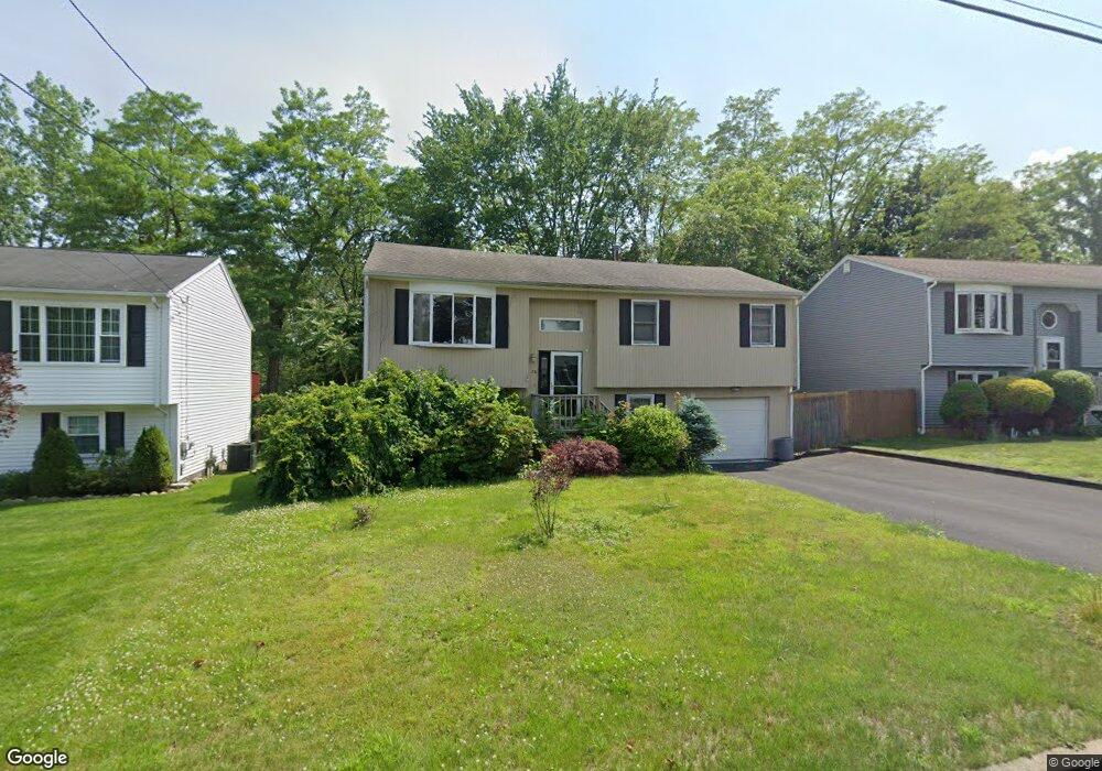 28 Urquhart St, Cranston, RI 02920 - photo 1