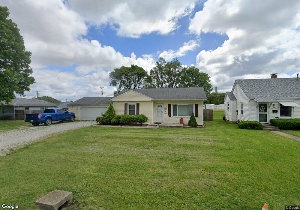 908 N 16th St, Mattoon, IL 61938 - photo 1