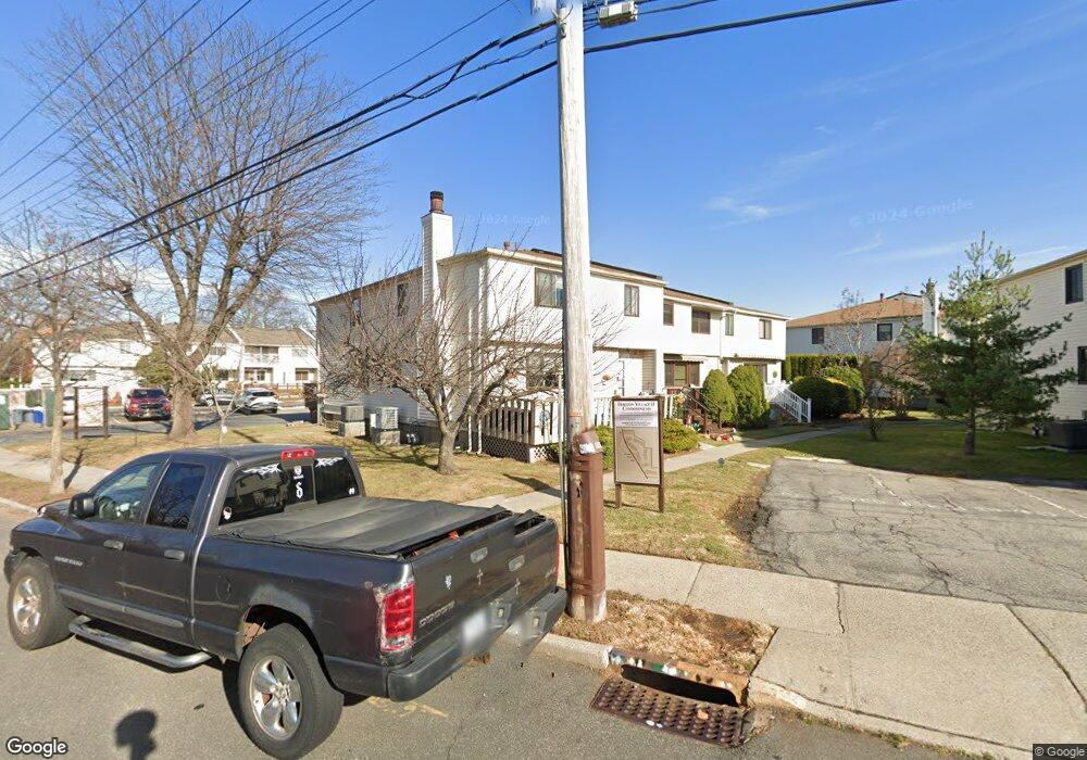 441 Willow Rd E unit 2, Staten Island, NY 10314 - photo 1
