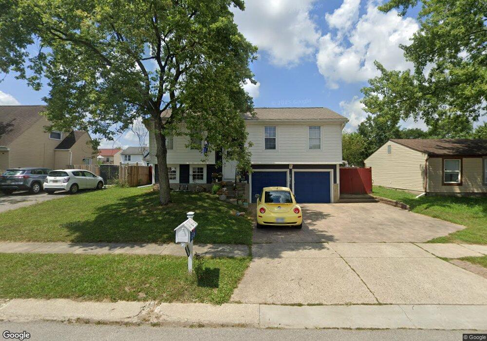 1527 Red Leaf Ln, Columbus, OH 43223 - photo 1