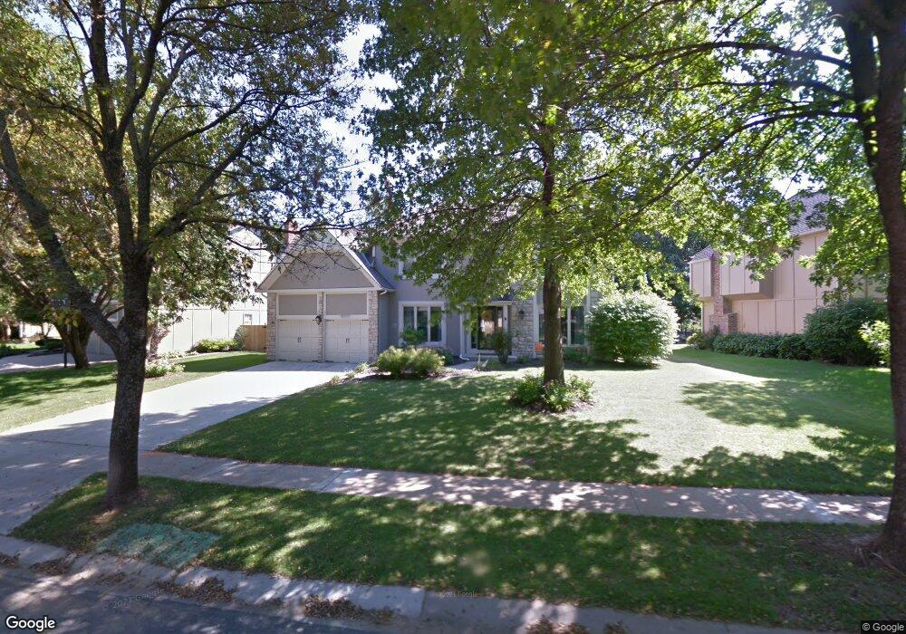 8003 Lingle Ln, Lenexa, KS 66215 - photo 1