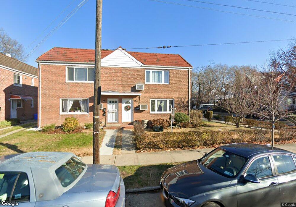 76-41 170th St unit 2nd Fl, Flushing, NY 11366 - photo 1