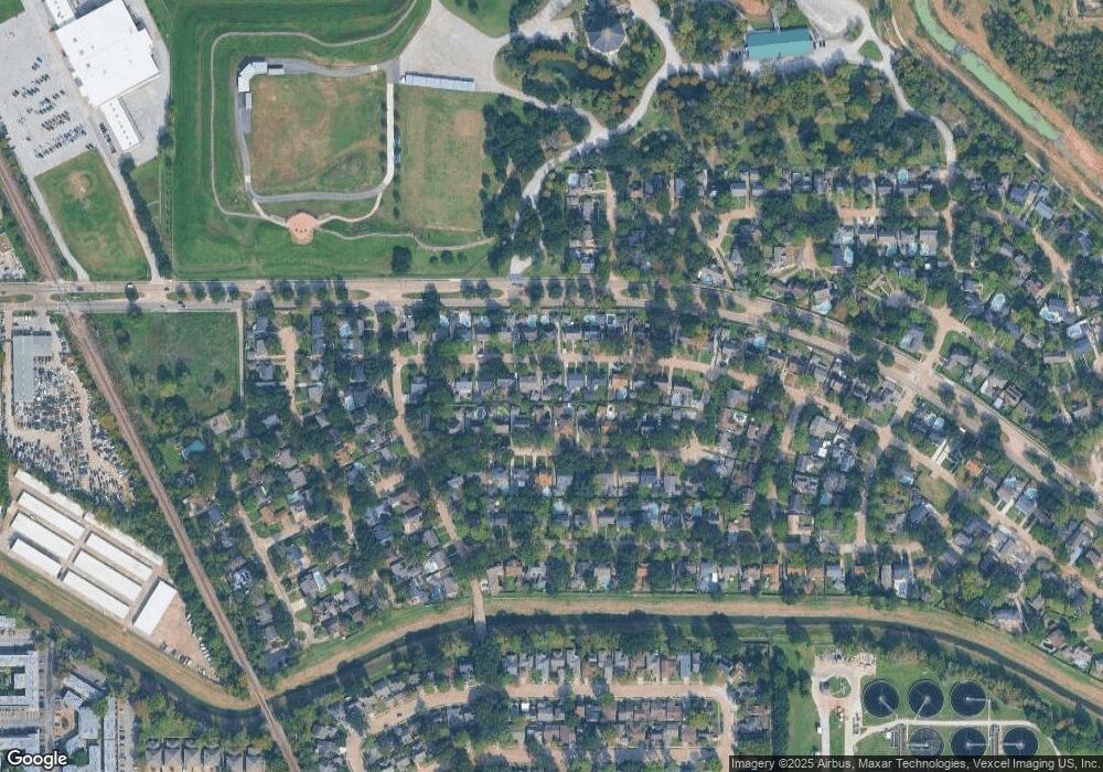 5031 Bayou Vista Dr, Houston, TX 77091 - photo 1