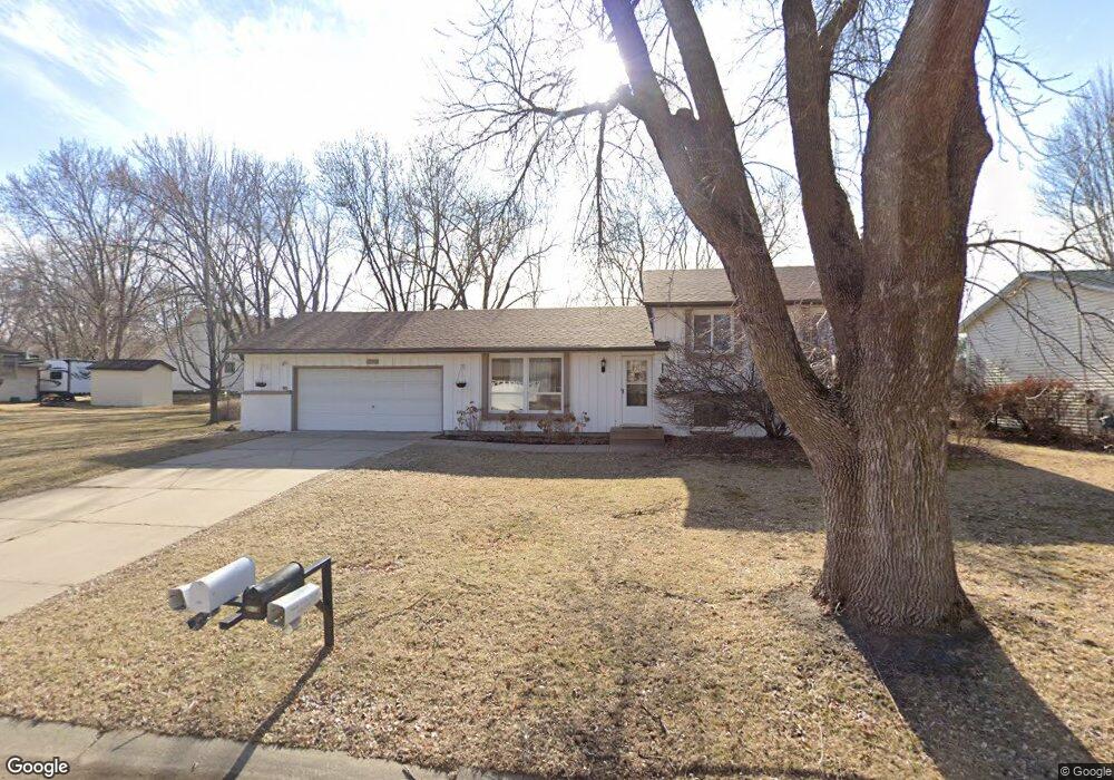 10407 Valley Forge Ln N, Maple Grove, MN 55369 - photo 1