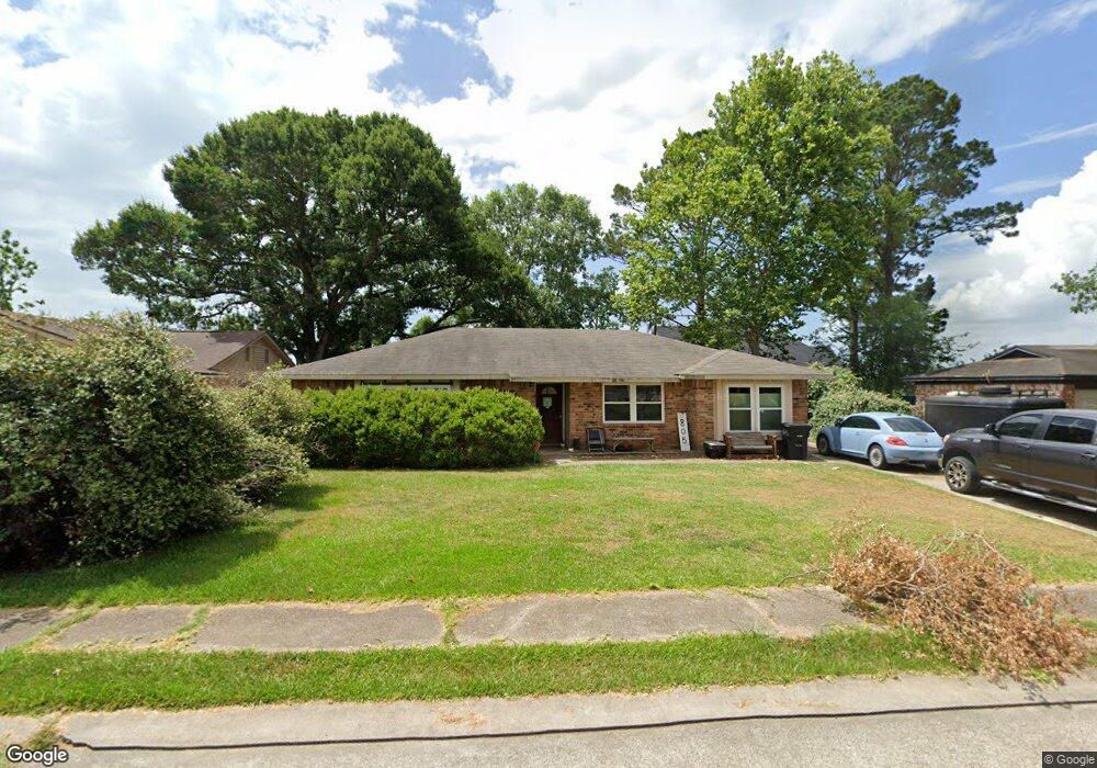 805 Circle Way, Alvin, TX 77511 - photo 1