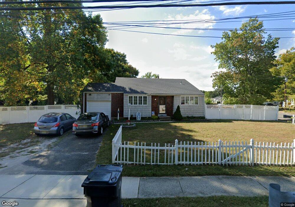 571 Laurel Ave, Hazlet, NJ 07730 - photo 1