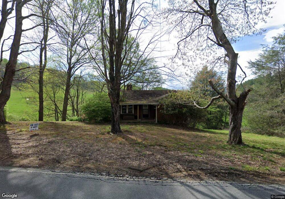 678 Phipps Creek Rd, Burnsville, NC 28714 - photo 1