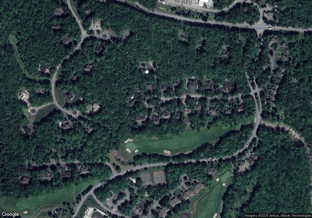 114 Pin Oak Cir, Hawley, PA 18428 - photo 1