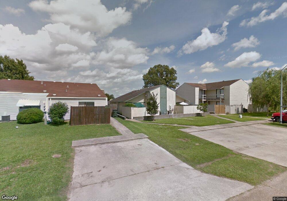 1713 Fox Run Dr, Lake Charles, LA 70605 - photo 1