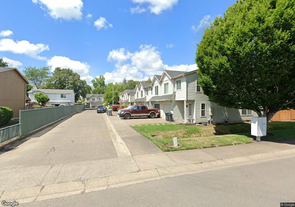 728 NW 3rd Ave, Canby, OR 97013 - photo 1