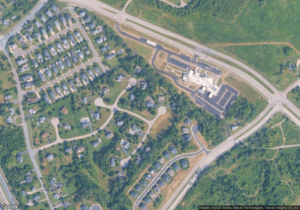 8932 Highgrove Ct, Lorton, VA 22079 - photo 1