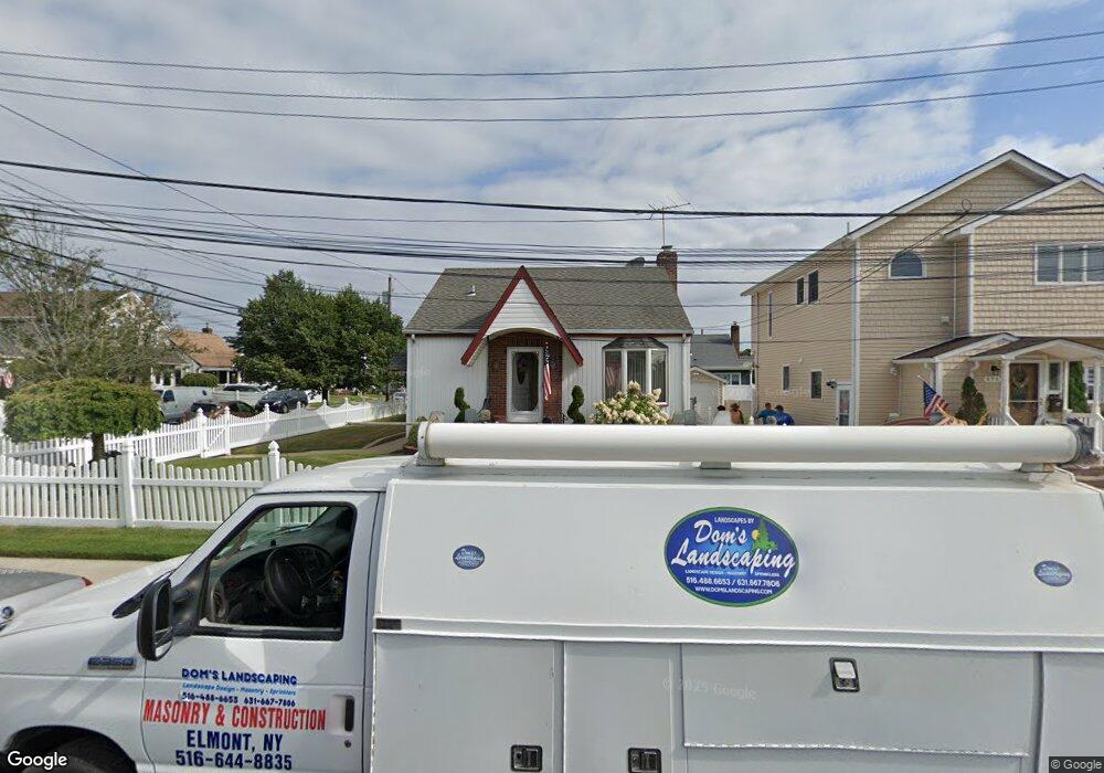 904 Saint Pauls Place, Franklin Square, NY 11010 - photo 1