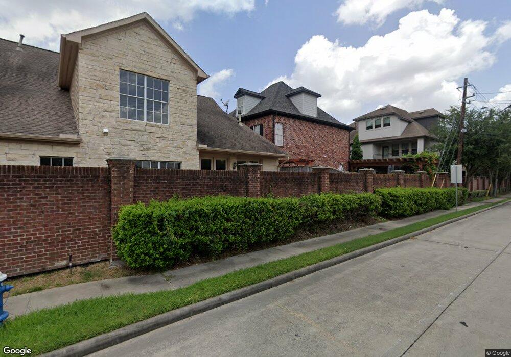 8402 N Hilshire Park Dr, Houston, TX 77055 - photo 1