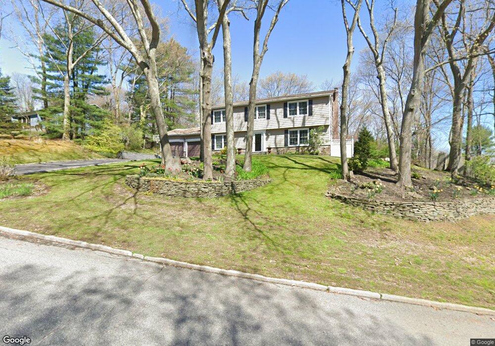 3 Cedar Ridge Ln, Dix Hills, NY 11746 - photo 1